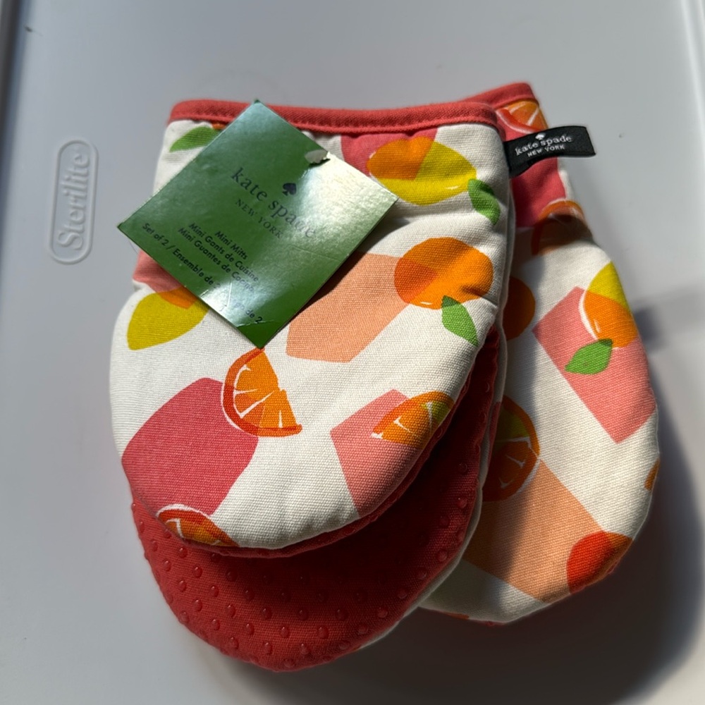 Kate Spade Kitchen Oven Mitts NWT